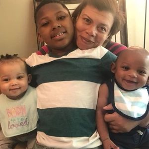 Meet your Posher, Carla